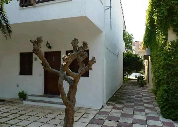 Alexandra * Skála Foúrkas